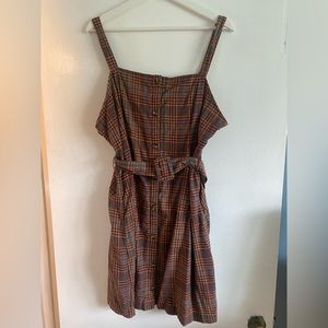 NWT plaid dress with belt. PERFECT for fall.